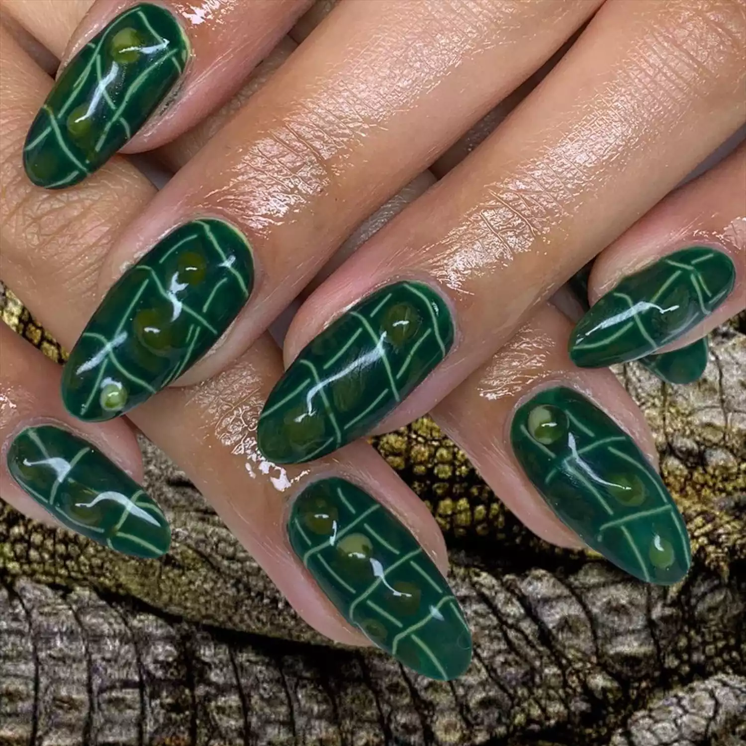 Unghii verde smarald de iarna: 20 idei impresionante pentru nail art